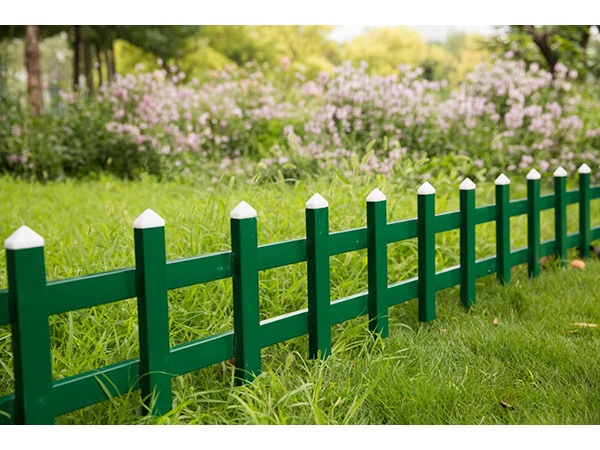 草坪护栏