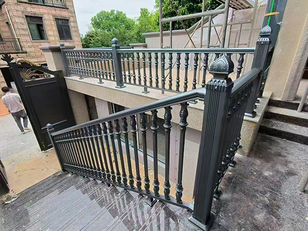 楼梯护栏