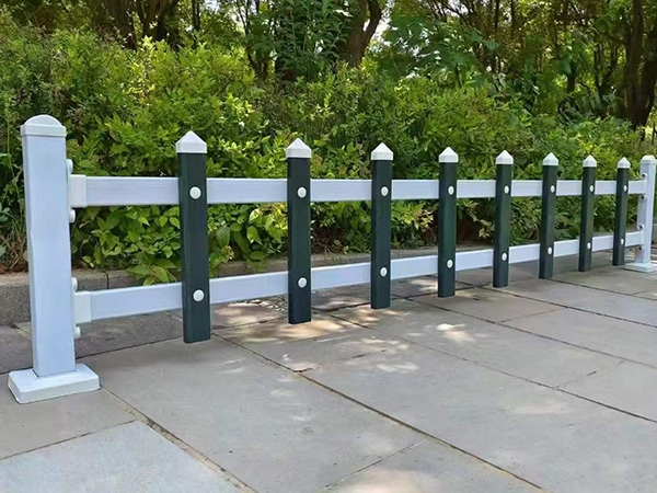 草坪护栏