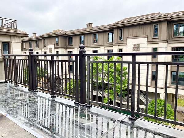阳台护栏