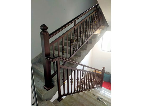 楼梯护栏