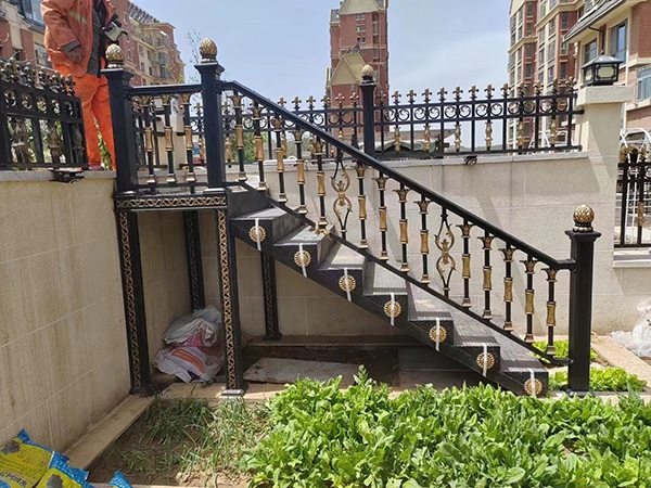楼梯护栏