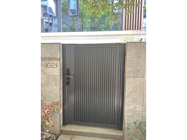 2b228c3548e06776cf4e7555c5bad036